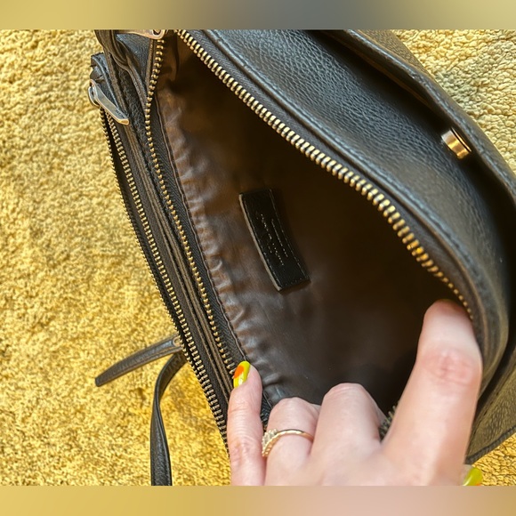 Matt & Nat Black Vegan Leather Crossbody Purse - Picture 8 of 9